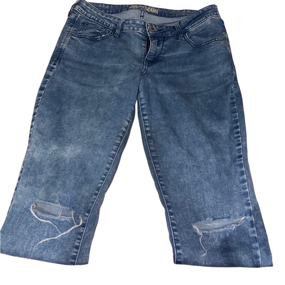 Old Navy Women's Denim Straight Leg Jeans - Picture 2 of 4